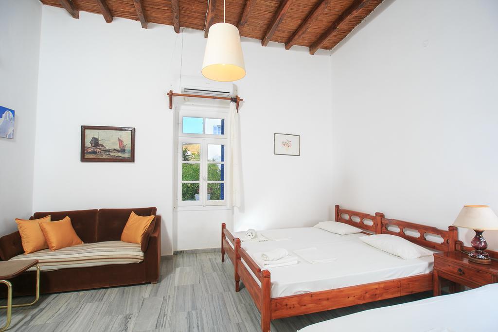 Paros Rita Studios ปิโซ ลิวาดิ ภายนอก รูปภาพ