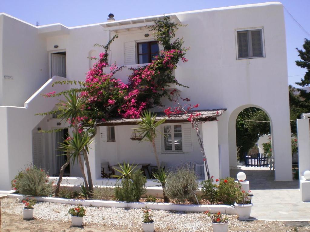 Paros Rita Studios ปิโซ ลิวาดิ ภายนอก รูปภาพ